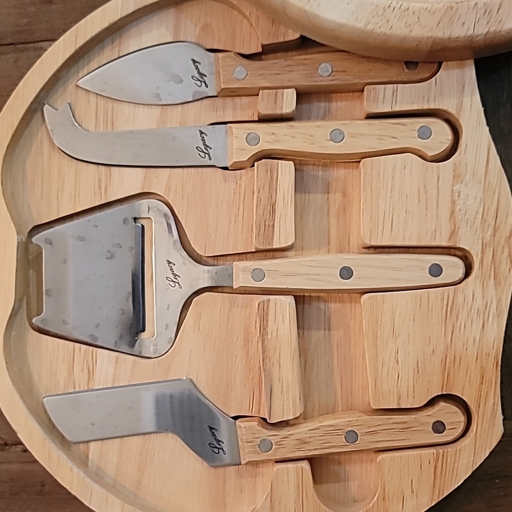 Cheese Cutting Set - Picture 2 of 2